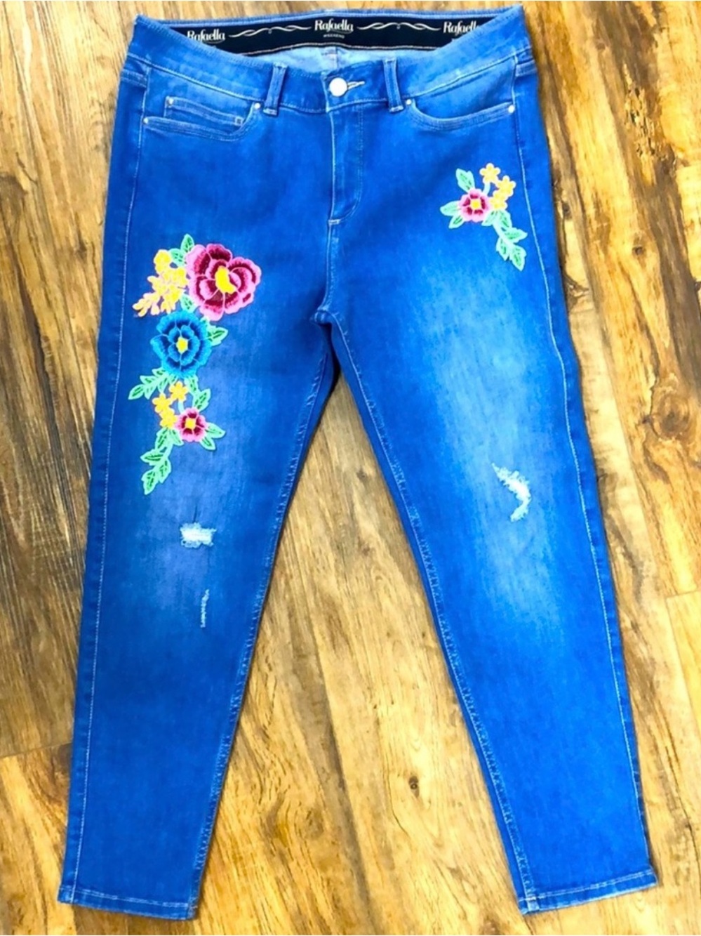 5/$25 Rafaella Blue Embroidered Floral Skinny Jeans